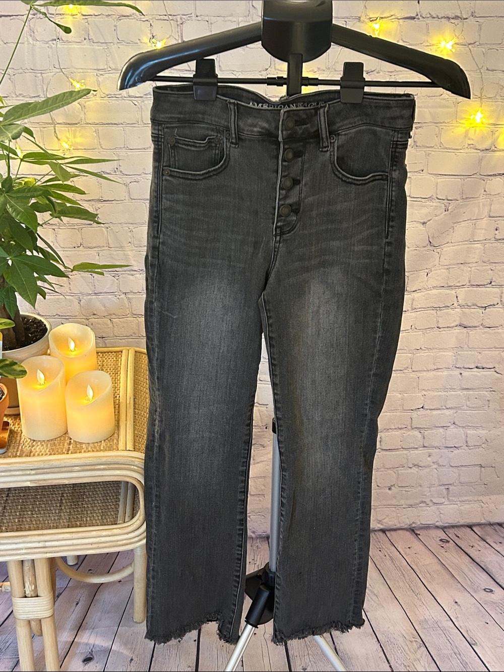American Eagle Outfitters Women’s Black “Hi-Rise” Crop Flare Jeans Size 8 LONG